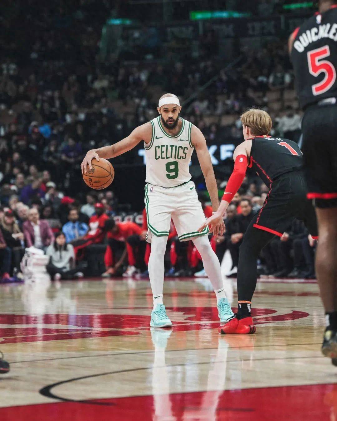 -开拓者客场力克凯尔特人，止颓势