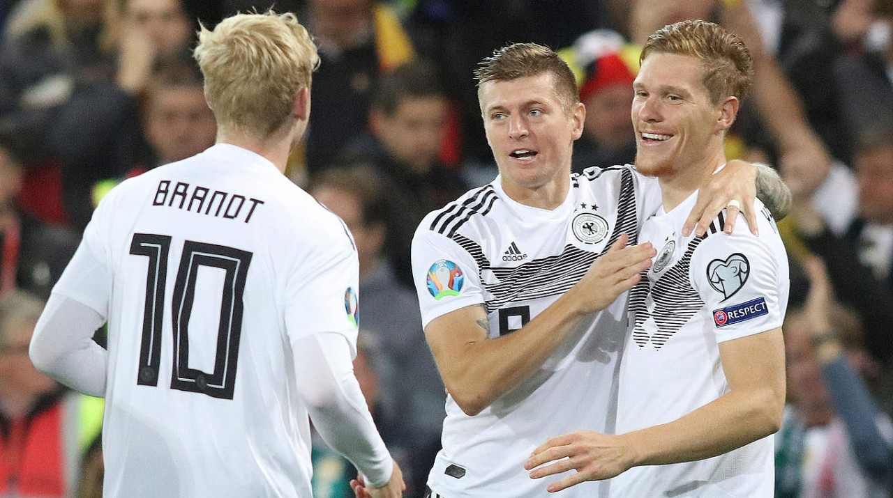 瑞士鏖战巴西，格纳布里送出助攻