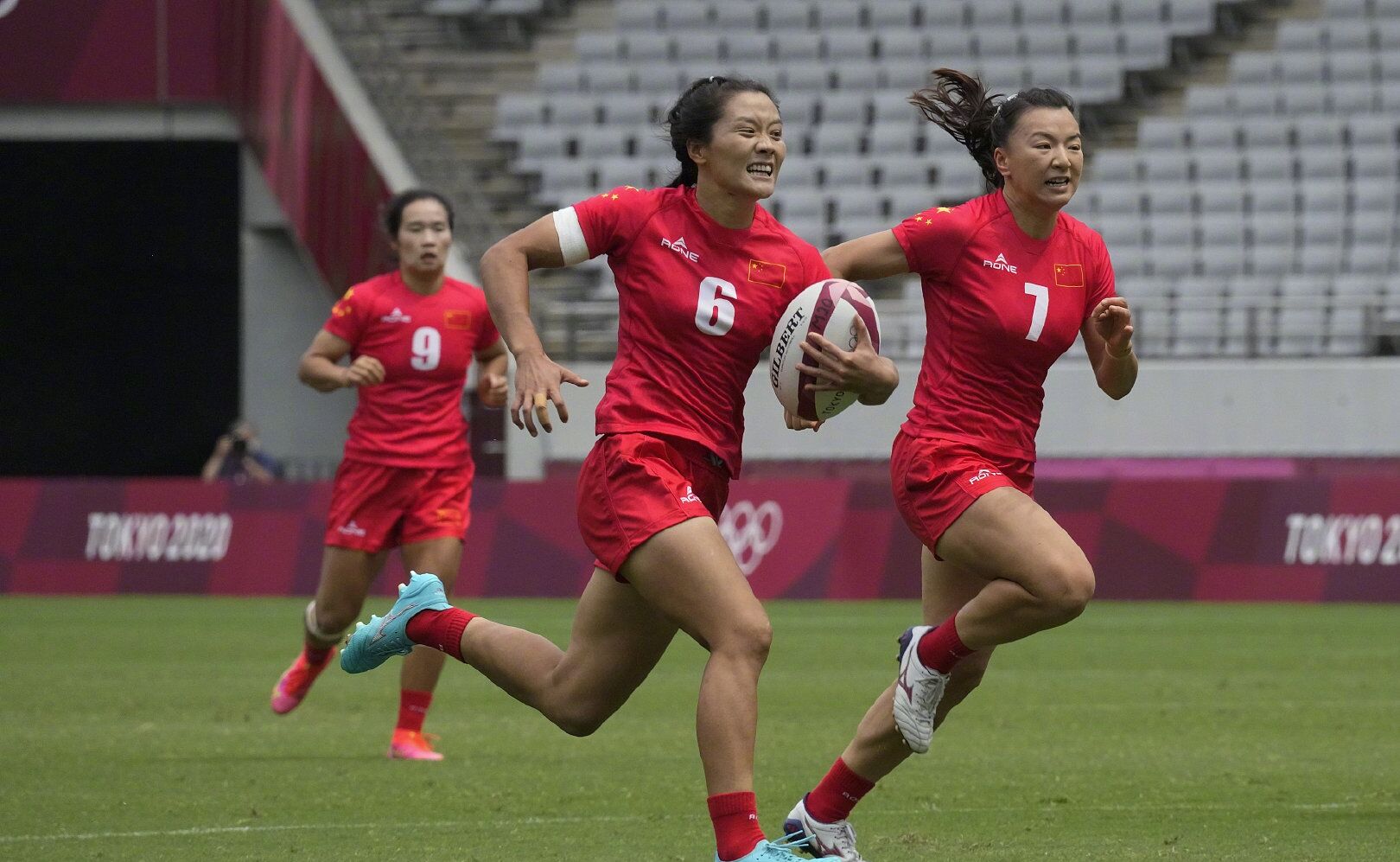 国际橄榄球赛：中国队大获全胜