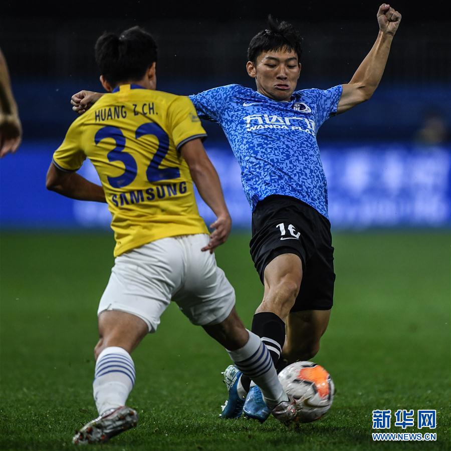 关于江苏苏宁主场战胜大连一方，积分超越上港的信息