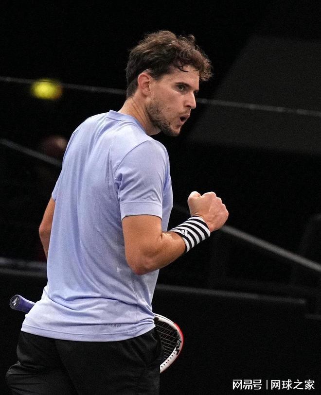 西班牙网球队翻盘美国网球队，瓦林卡送出助攻