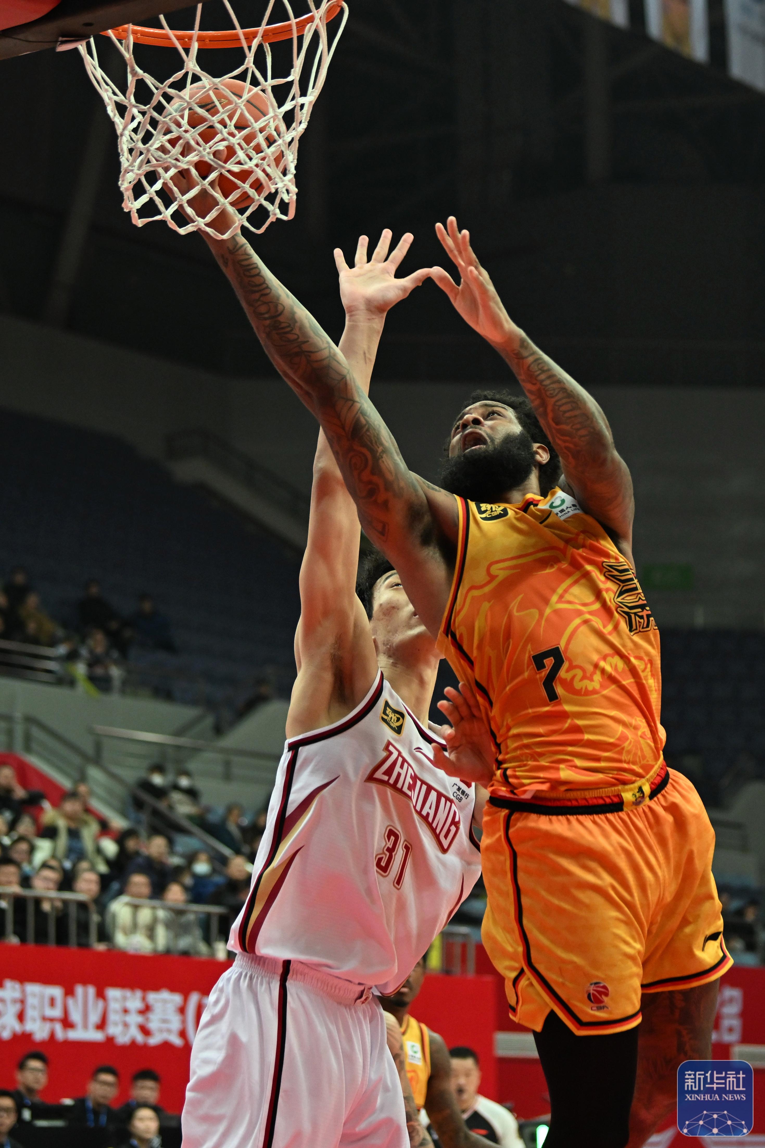 江苏主场失利，浙江逆袭获胜