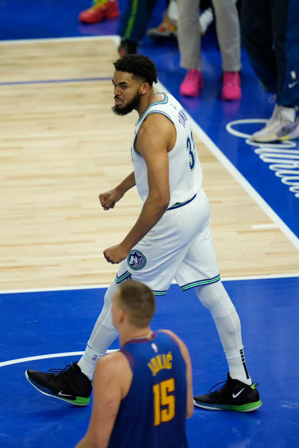 乐鱼app-国王轻取独行侠，戈贝尔状态火热的简单介绍